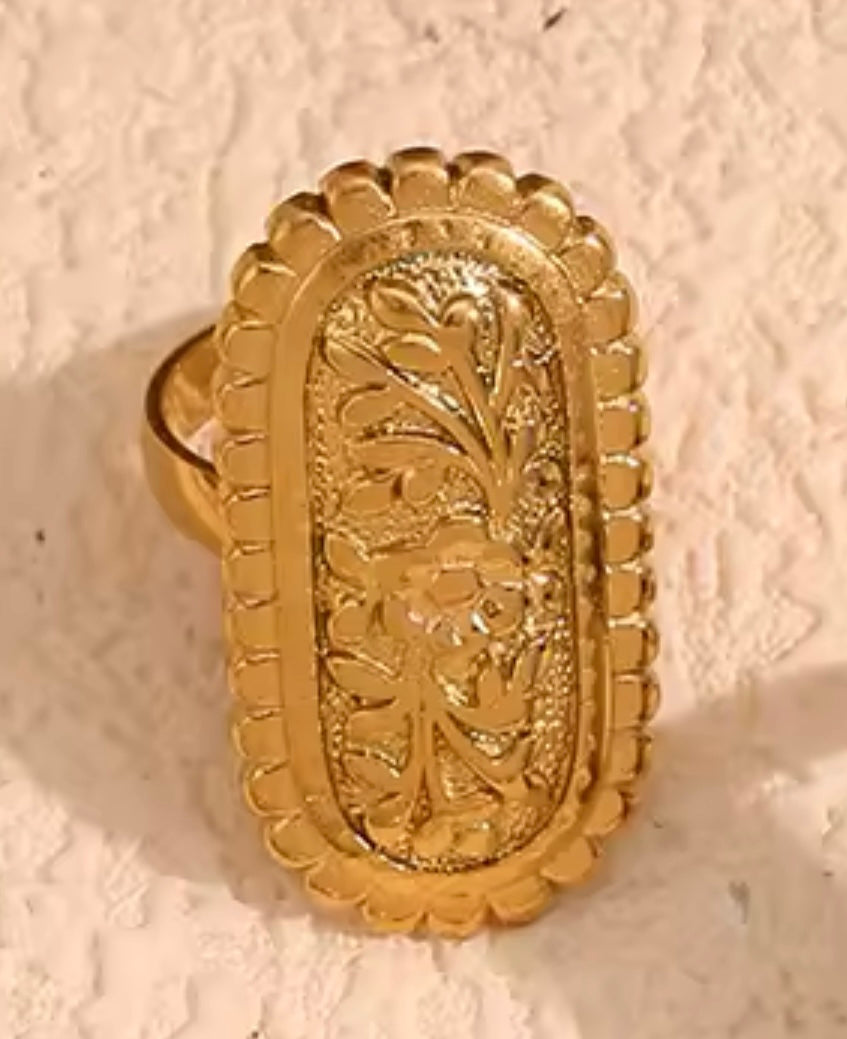 Fiora Ring