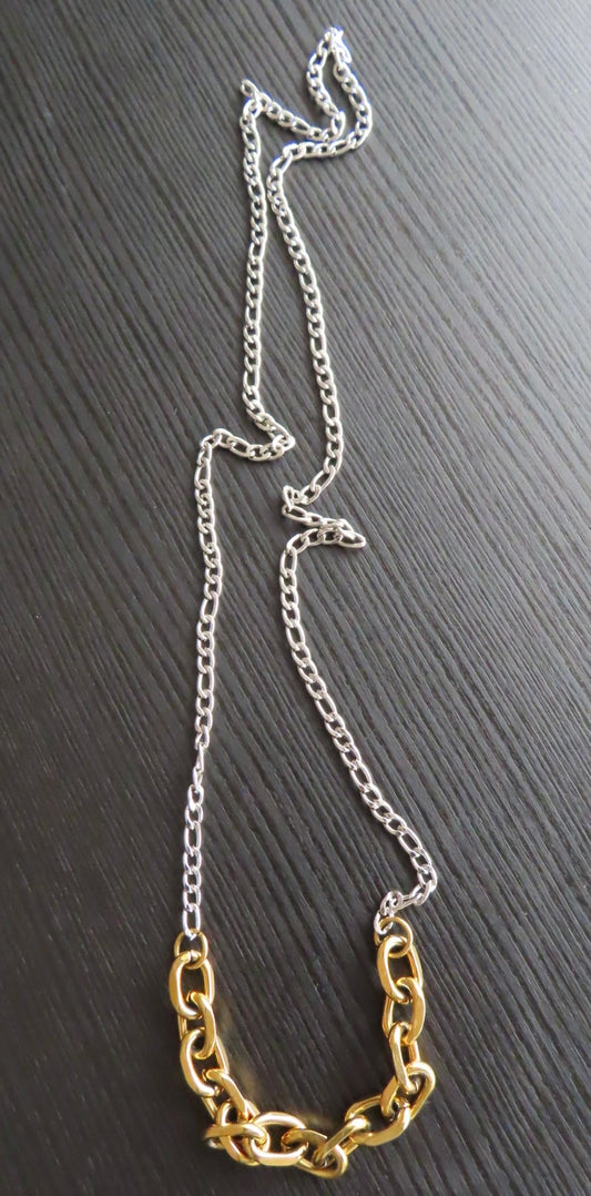 Dana necklace